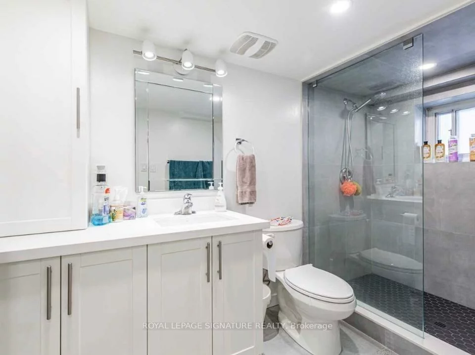 84, Peard, O'Connor-Parkview, Toronto