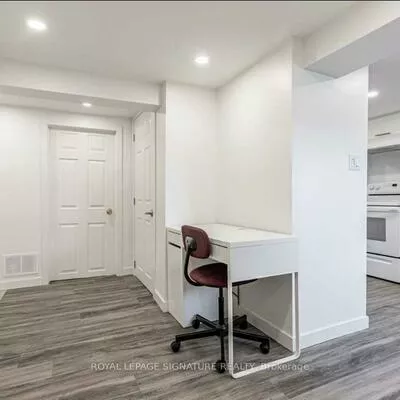 84, Peard, O'Connor-Parkview, Toronto