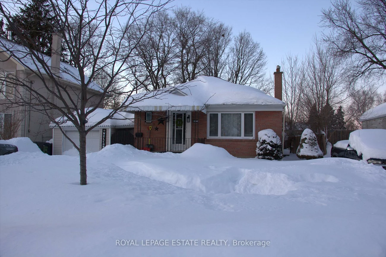 208, Oakridge, Cliffcrest, Toronto