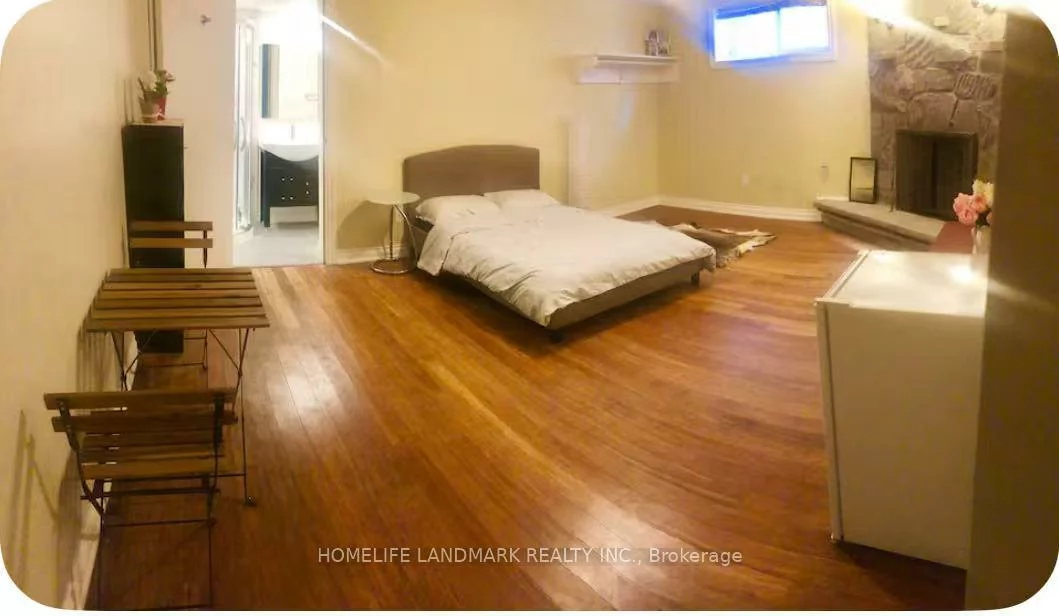 70, Corinthian, L'Amoreaux, Toronto