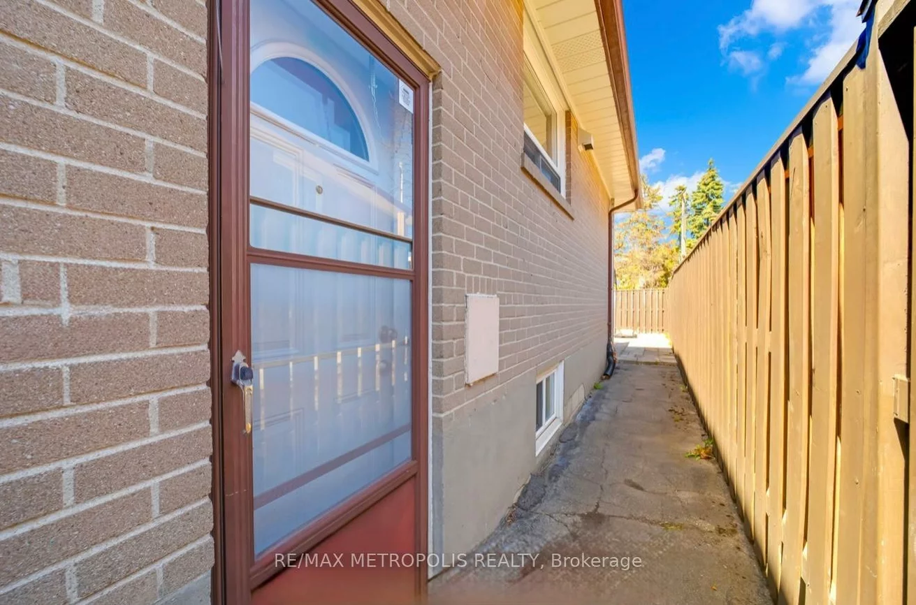 103, Packard, Bendale, Toronto