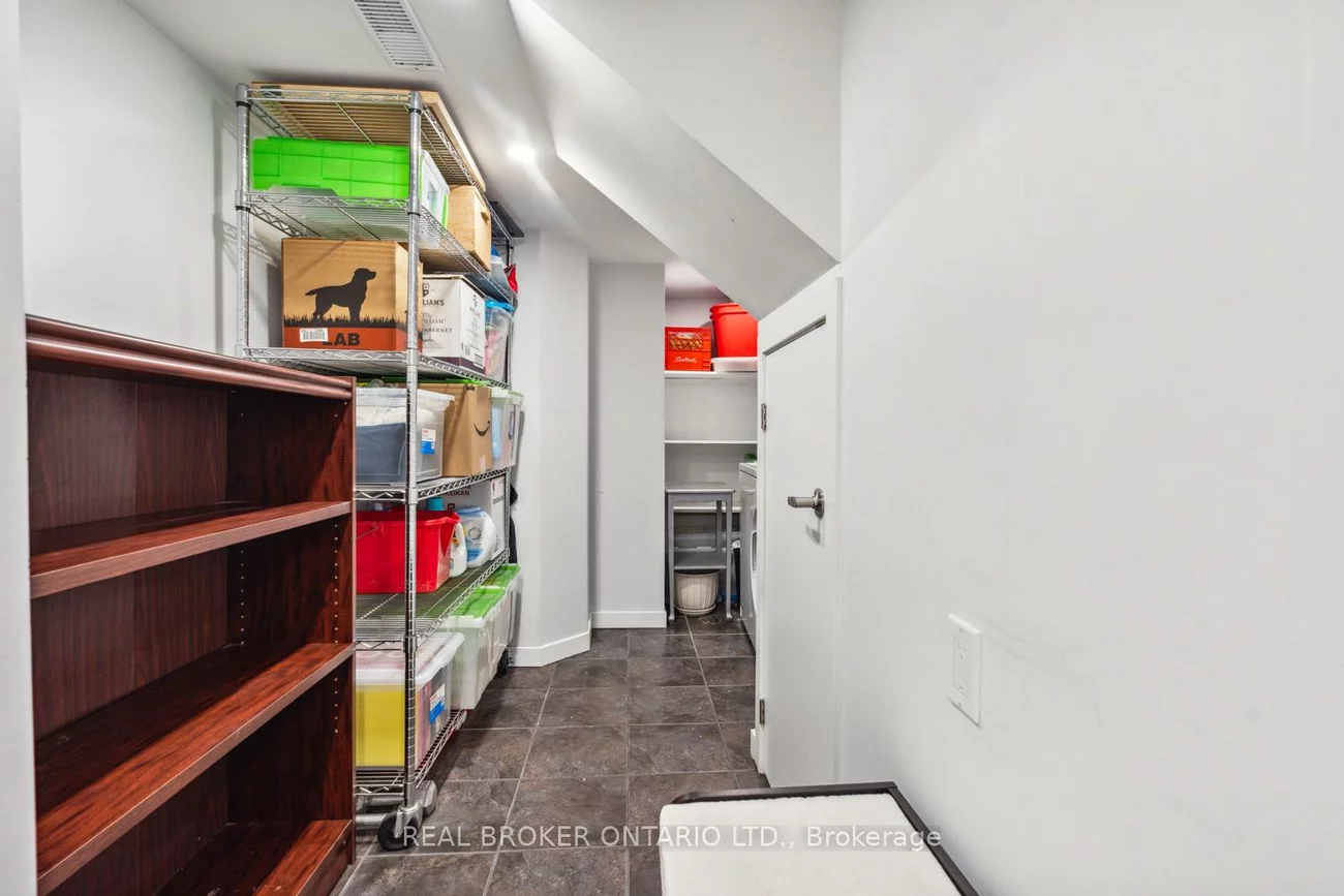 129, Oak Park, Woodbine-Lumsden, Toronto