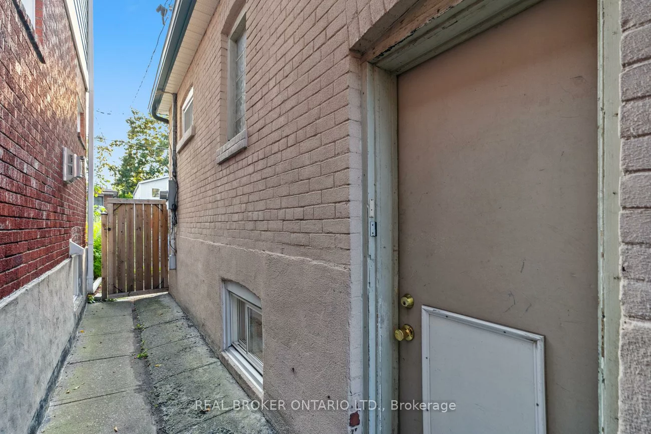 129, Oak Park, Woodbine-Lumsden, Toronto