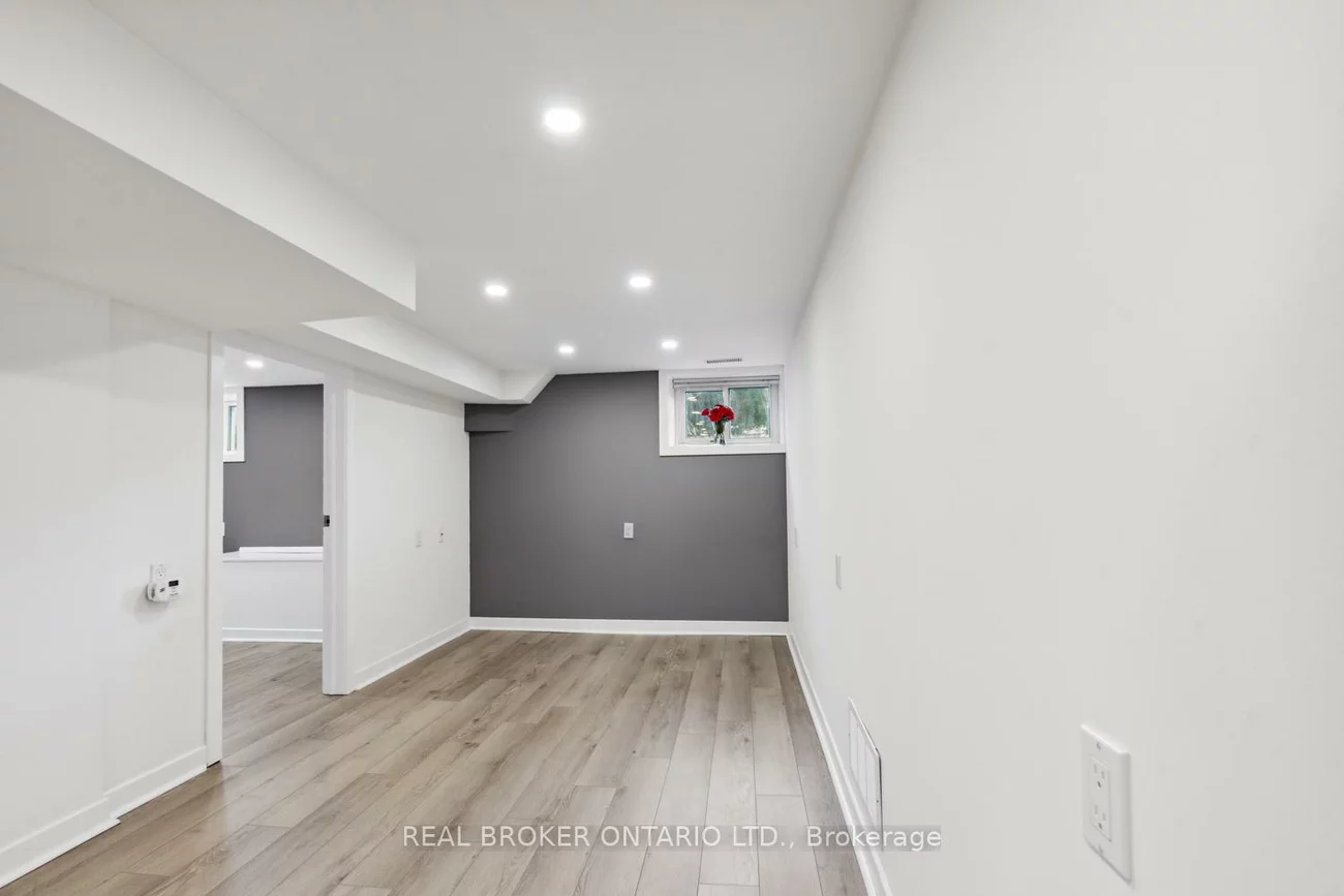 129, Oak Park, Woodbine-Lumsden, Toronto