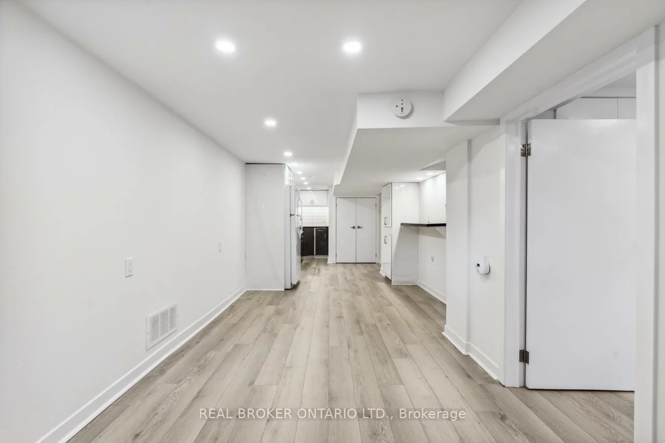 129, Oak Park, Woodbine-Lumsden, Toronto