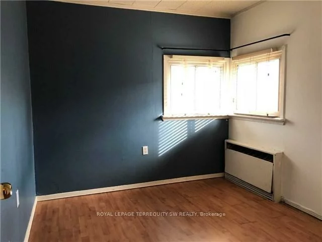 61, Cedar, Scarborough Village, Toronto