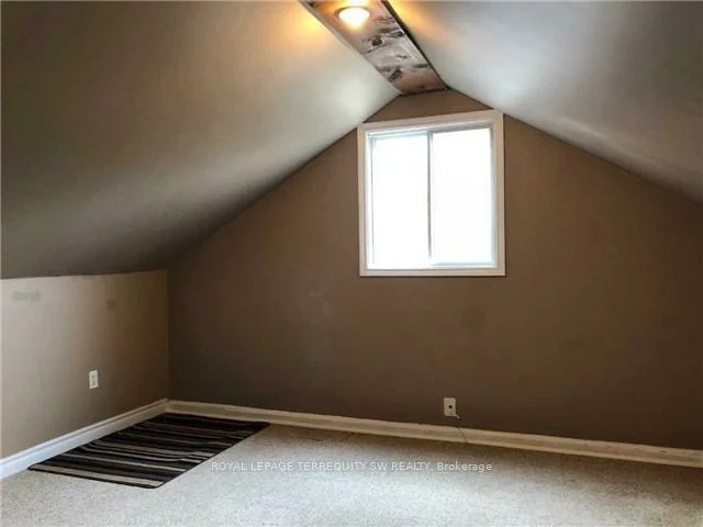 61, Cedar, Scarborough Village, Toronto