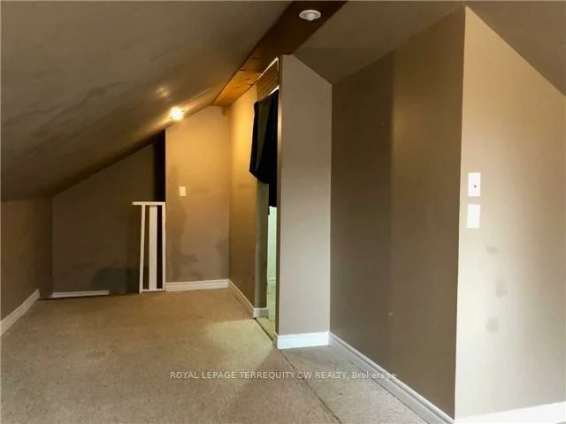 61, Cedar, Scarborough Village, Toronto