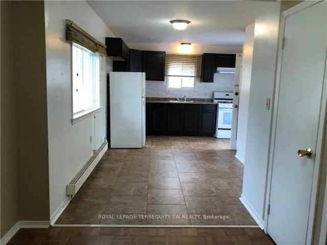 61, Cedar, Scarborough Village, Toronto