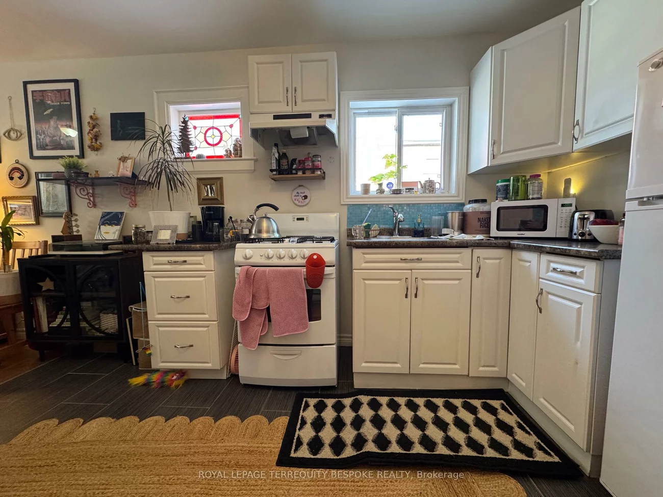 19, Lewis, South Riverdale, Toronto