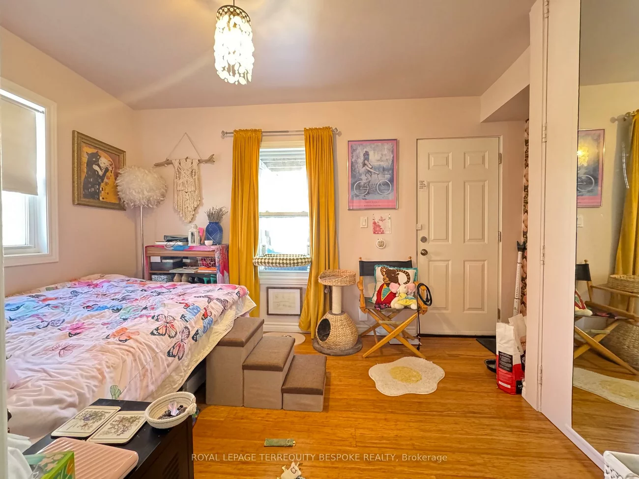 19, Lewis, South Riverdale, Toronto