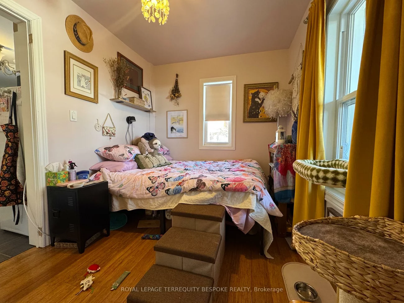 19, Lewis, South Riverdale, Toronto