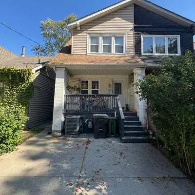 19, Lewis, South Riverdale, Toronto