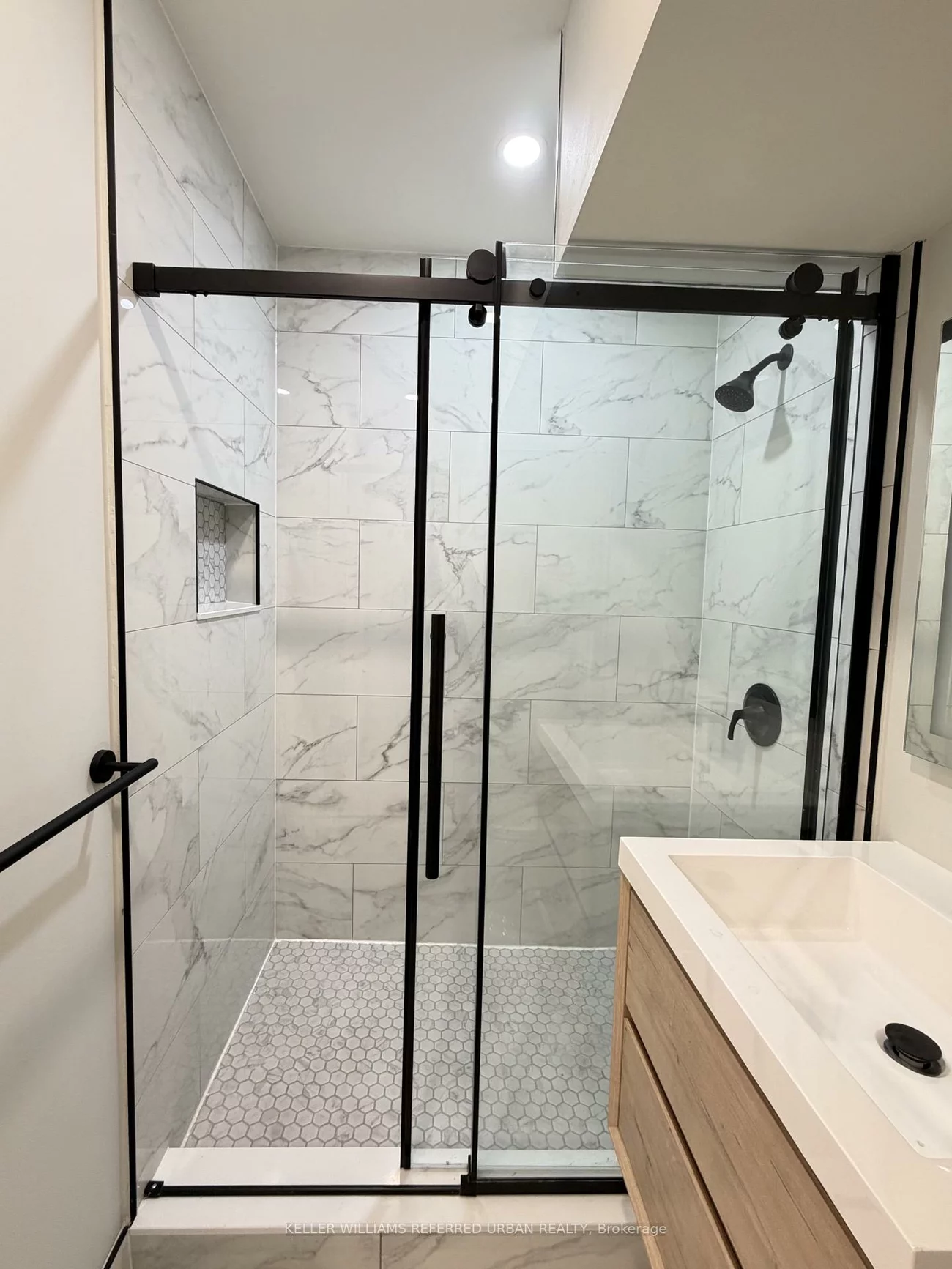 63, Wallington, Woodbine-Lumsden, Toronto