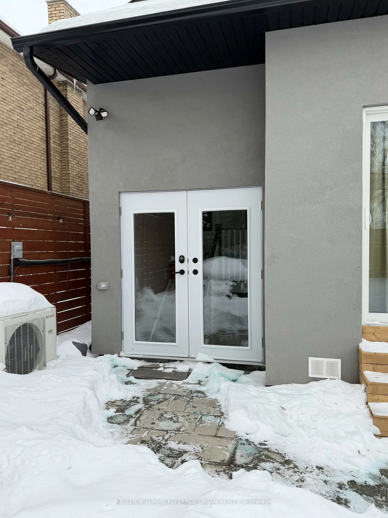 63, Wallington, Woodbine-Lumsden, Toronto