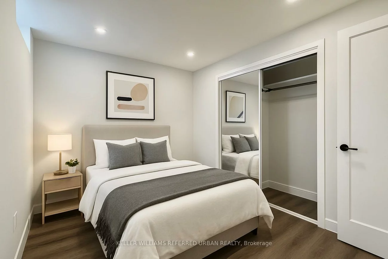 63, Wallington, Woodbine-Lumsden, Toronto