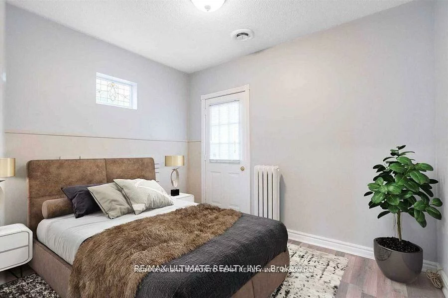 745, Coxwell, Danforth, Toronto