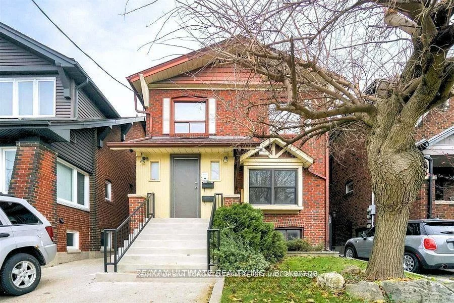 745, Coxwell, Danforth, Toronto