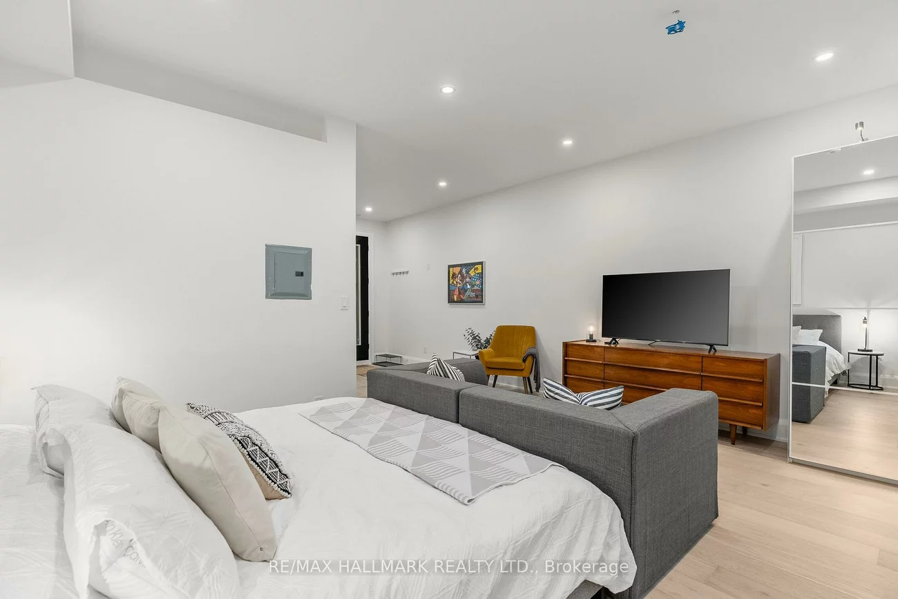 12, Glenside, Greenwood-Coxwell, Toronto