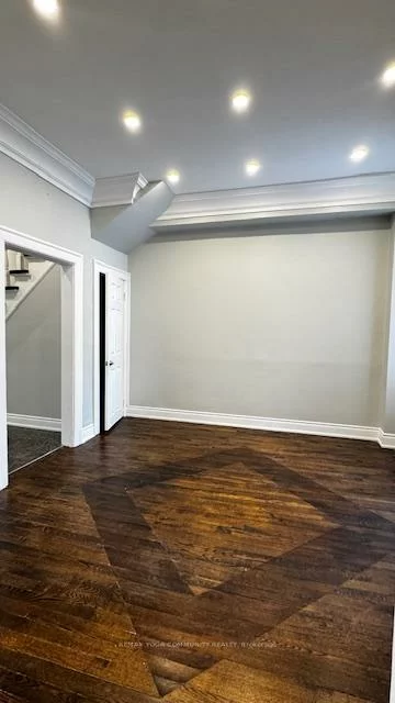 2384, Gerrard, East End-Danforth, Toronto