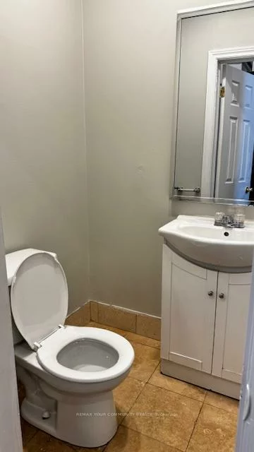 2384, Gerrard, East End-Danforth, Toronto