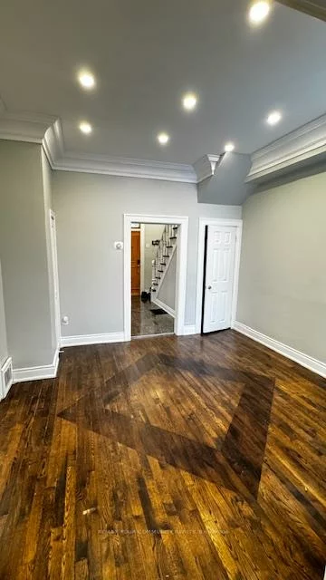 2384, Gerrard, East End-Danforth, Toronto