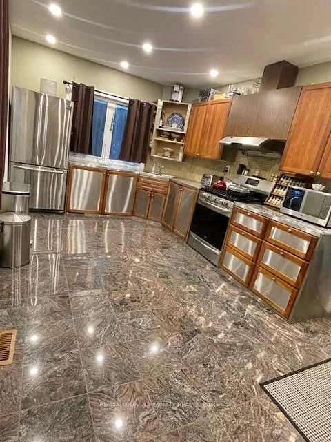 2384, Gerrard, East End-Danforth, Toronto