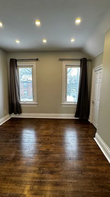 2384, Gerrard, East End-Danforth, Toronto