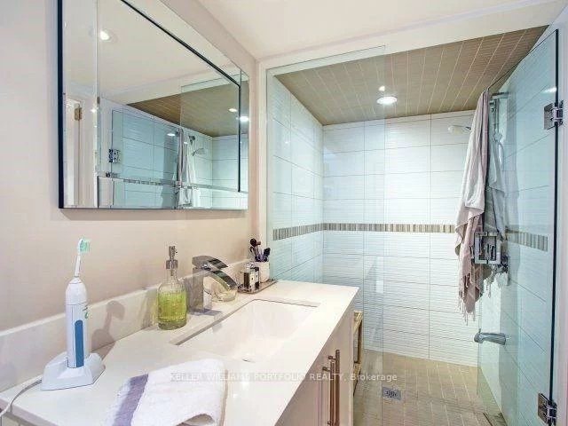 62, Nealon, Broadview North, Toronto