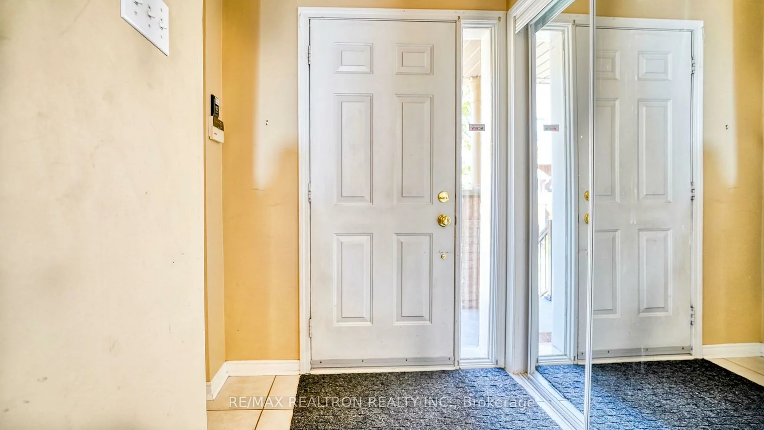 1075, Ellesmere, Dorset Park, Toronto