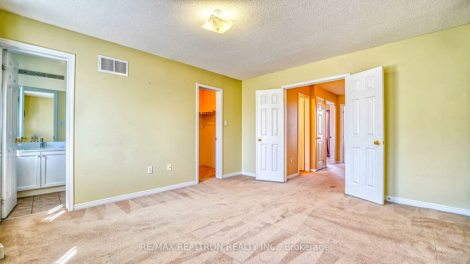 1075, Ellesmere, Dorset Park, Toronto