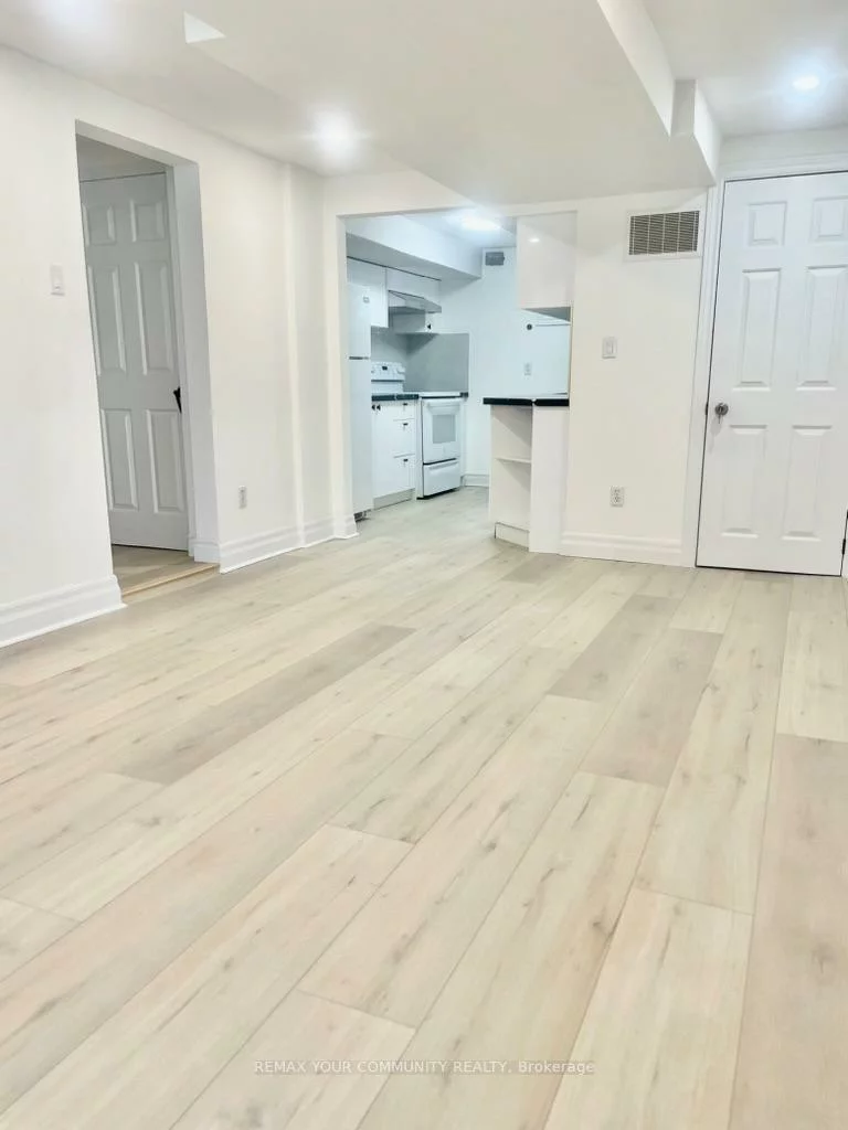 52, Tweedrock, Morningside, Toronto