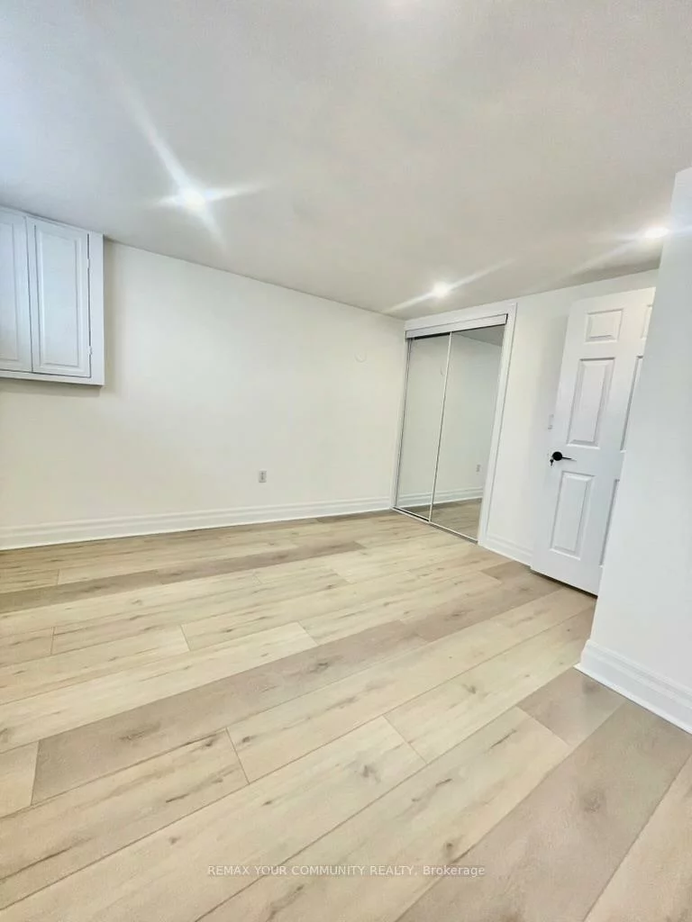 52, Tweedrock, Morningside, Toronto