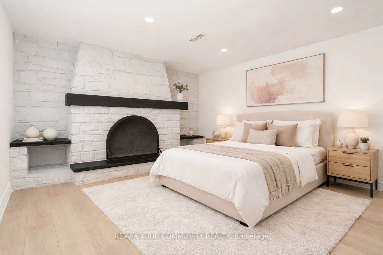 52, Tweedrock, Morningside, Toronto