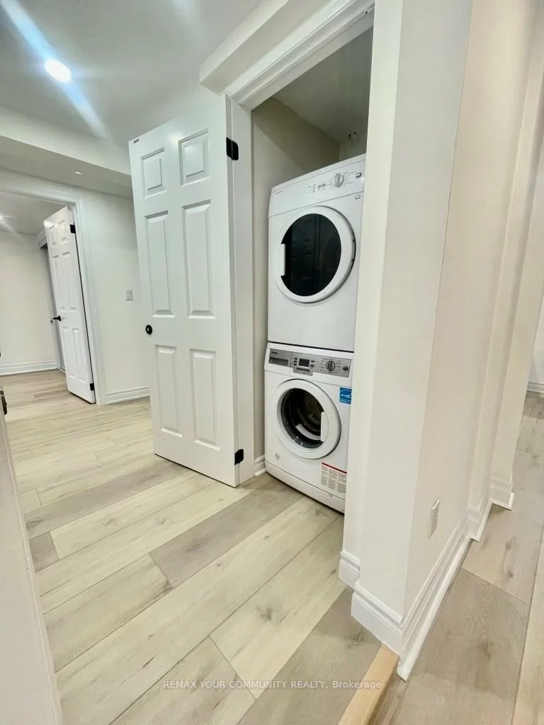 52, Tweedrock, Morningside, Toronto