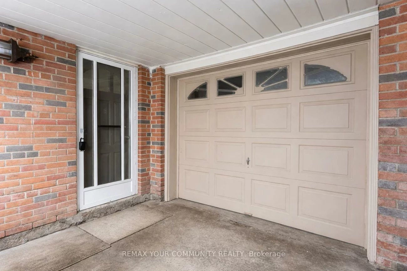 52, Tweedrock, Morningside, Toronto