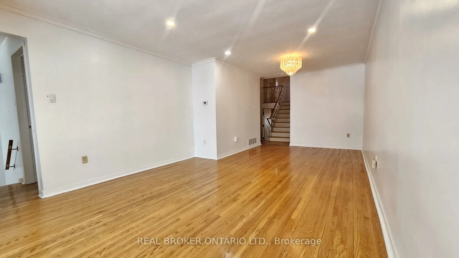 214, Fairglen, L'Amoreaux, Toronto