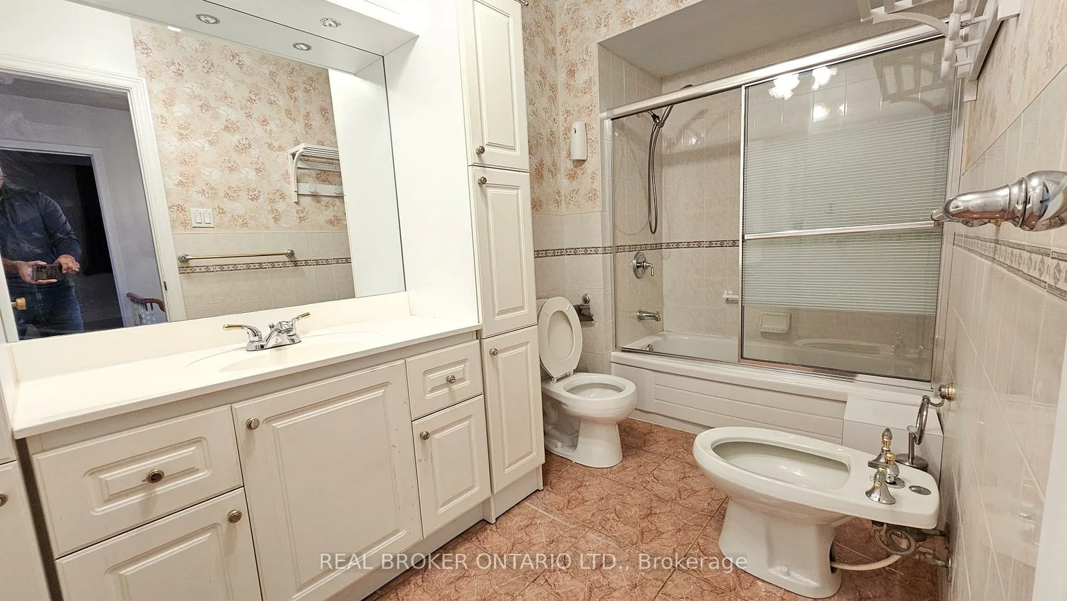 214, Fairglen, L'Amoreaux, Toronto