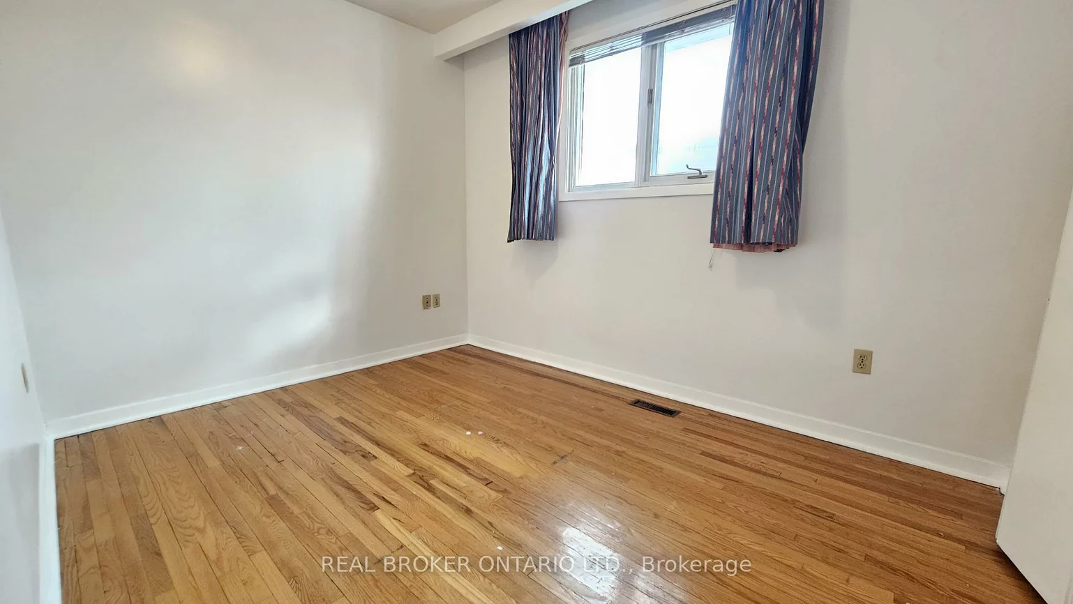 214, Fairglen, L'Amoreaux, Toronto