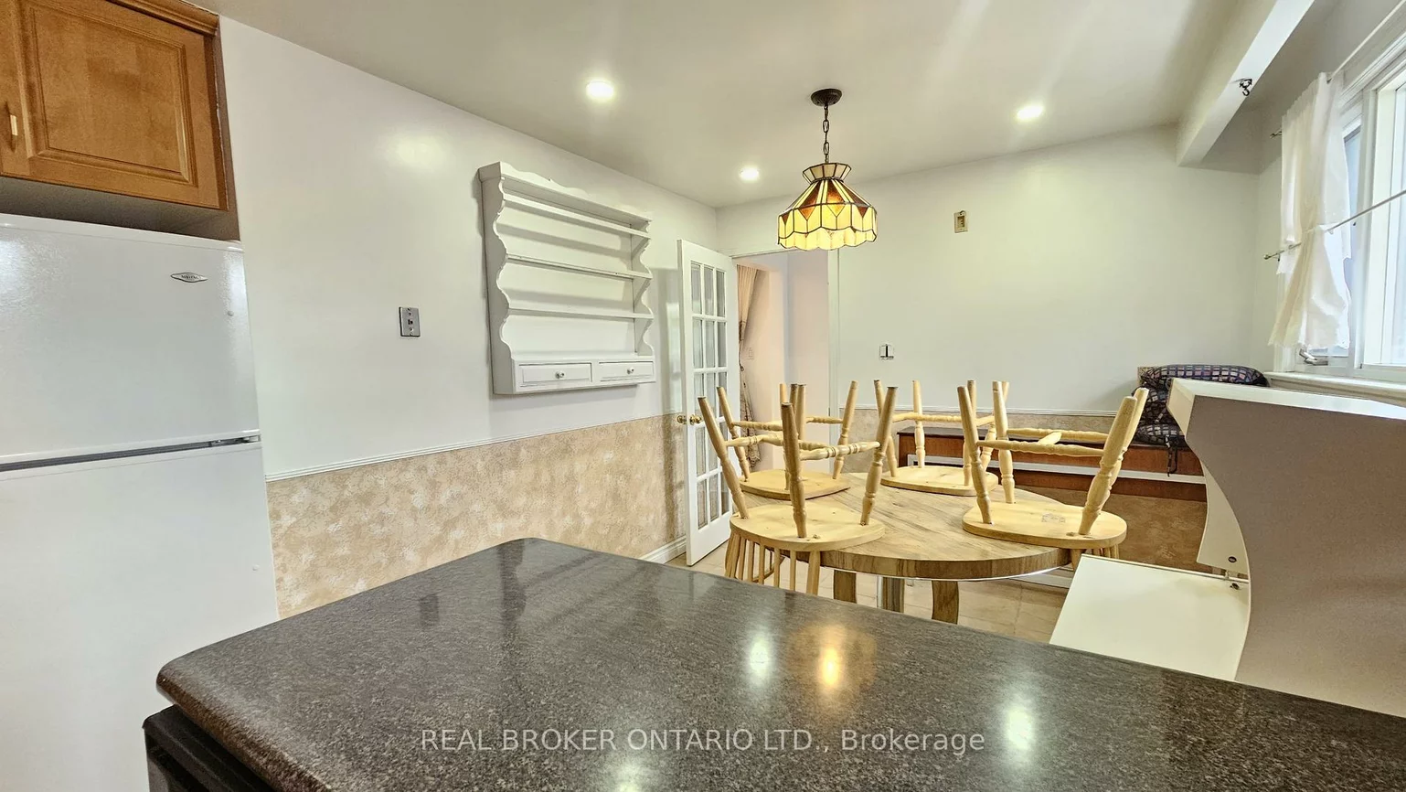 214, Fairglen, L'Amoreaux, Toronto