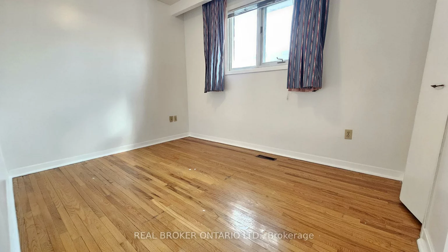 214, Fairglen, L'Amoreaux, Toronto