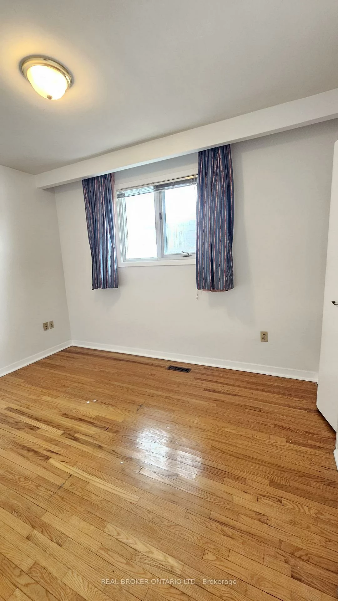 214, Fairglen, L'Amoreaux, Toronto