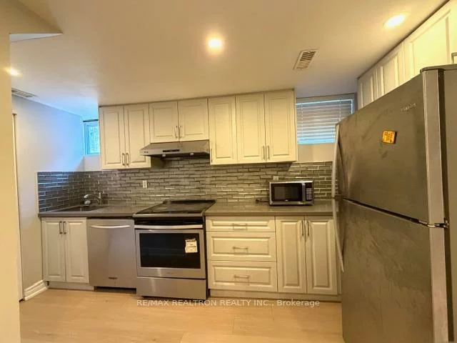 22, Sunderland, Woburn, Toronto