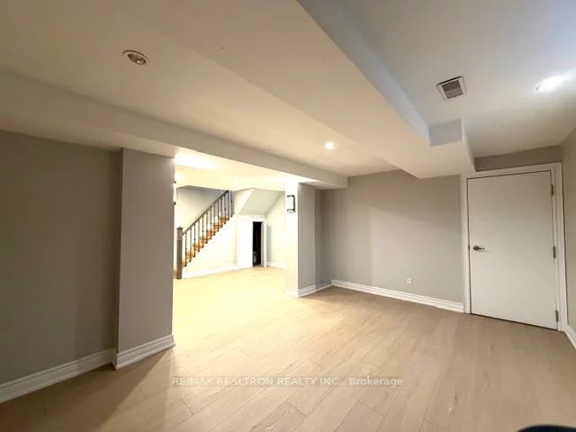 22, Sunderland, Woburn, Toronto