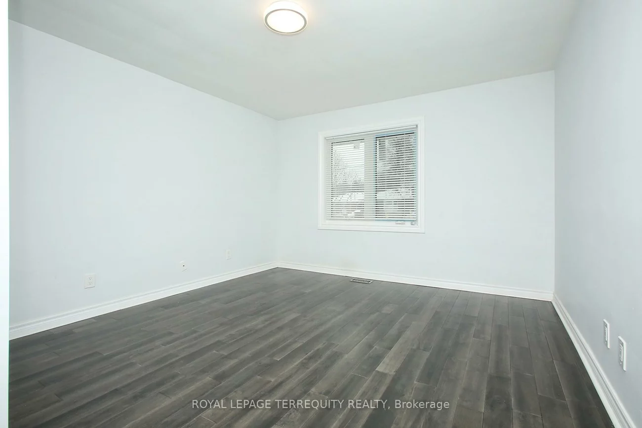 1, Barnes, Woburn, Toronto