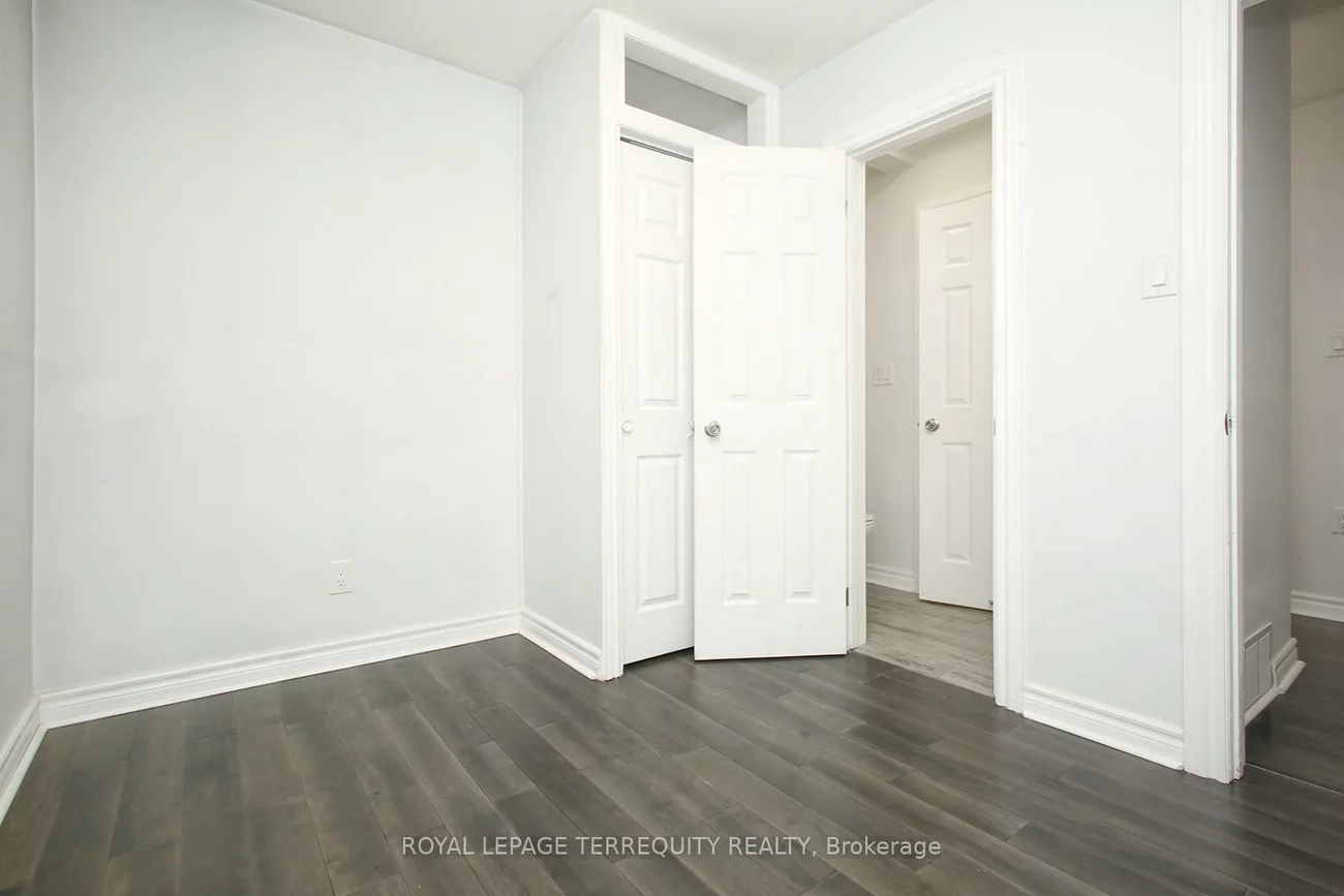 1, Barnes, Woburn, Toronto