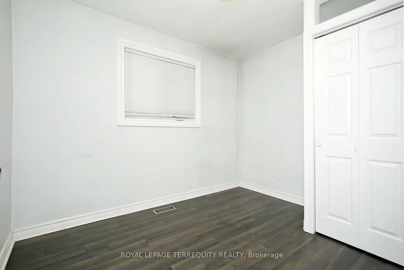 1, Barnes, Woburn, Toronto