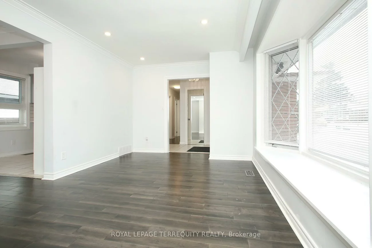 1, Barnes, Woburn, Toronto