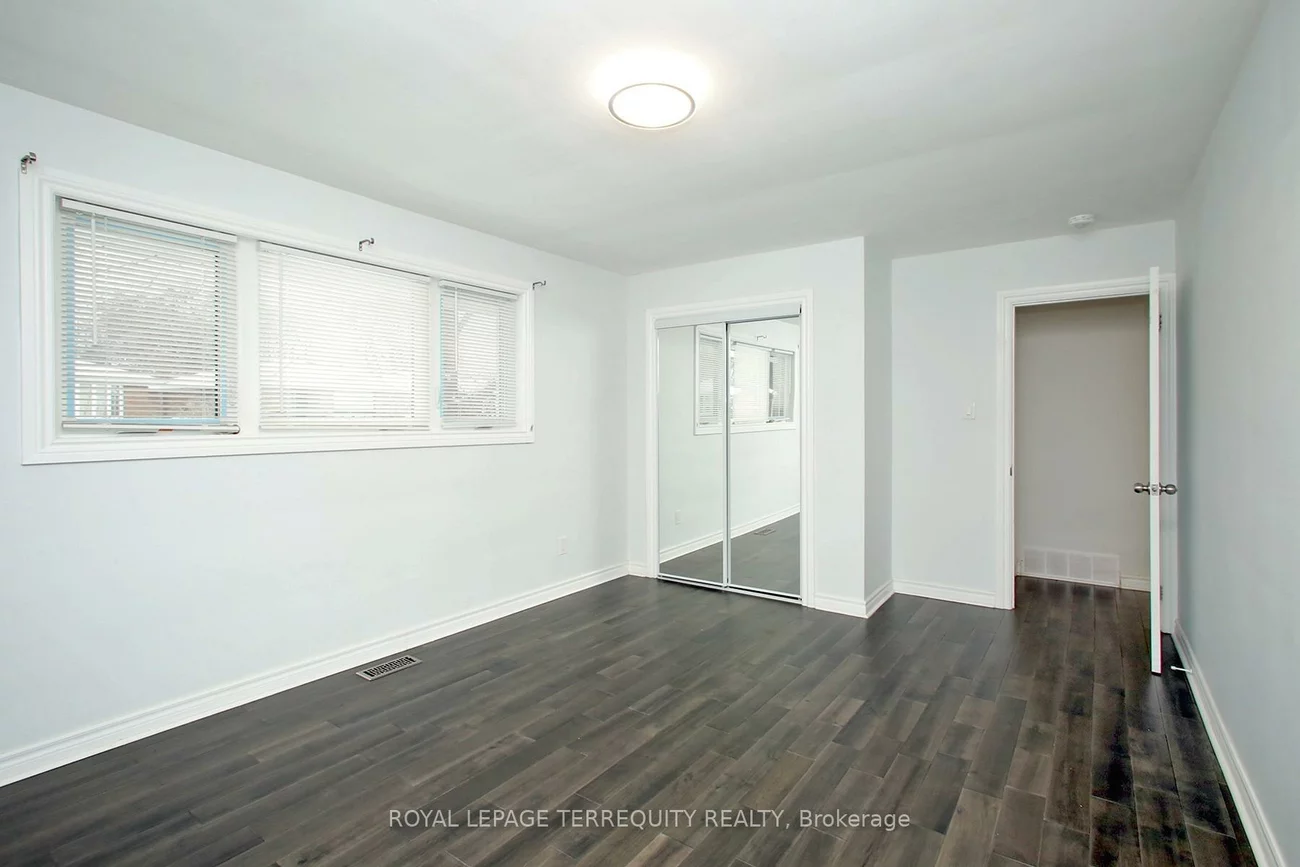 1, Barnes, Woburn, Toronto