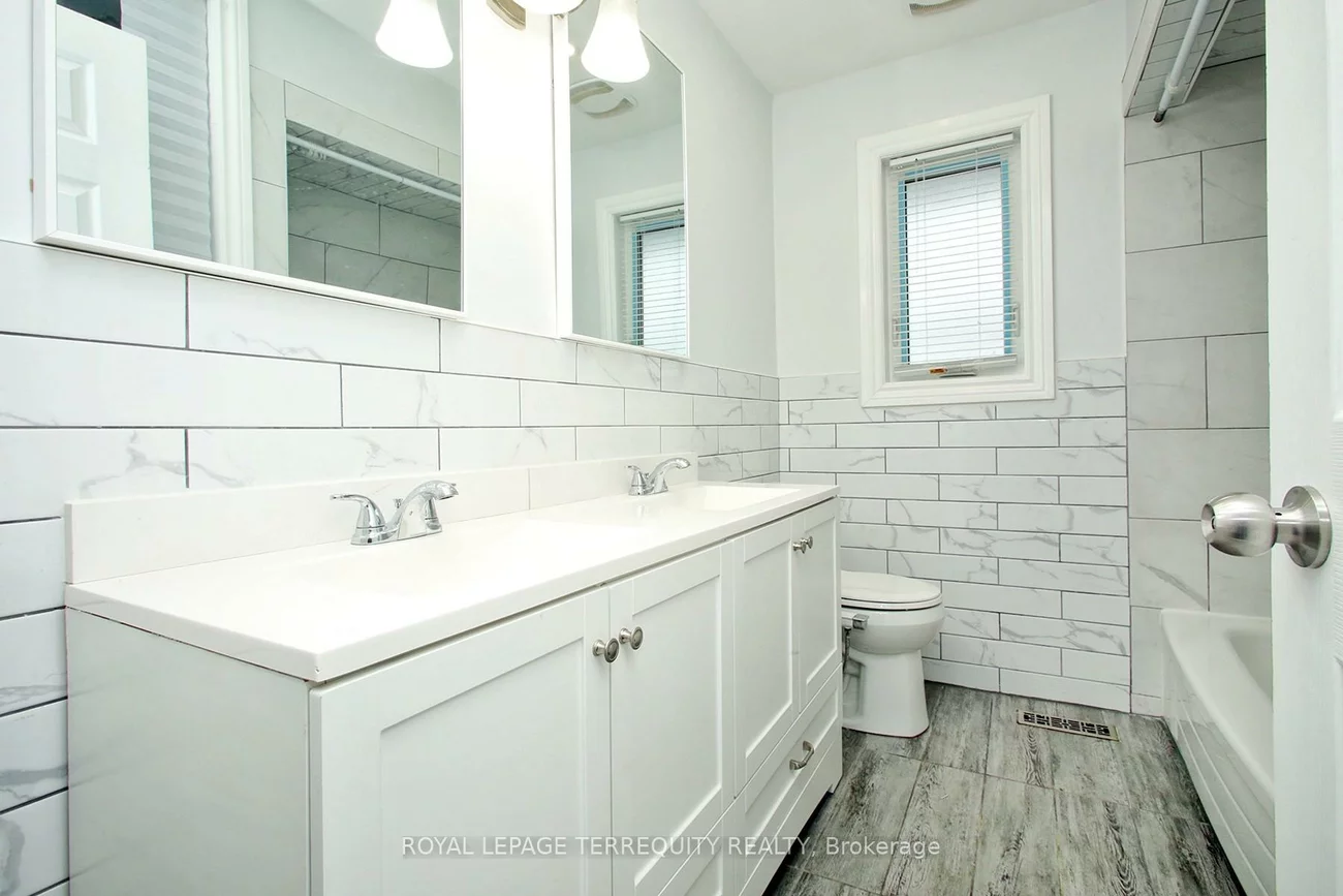 1, Barnes, Woburn, Toronto